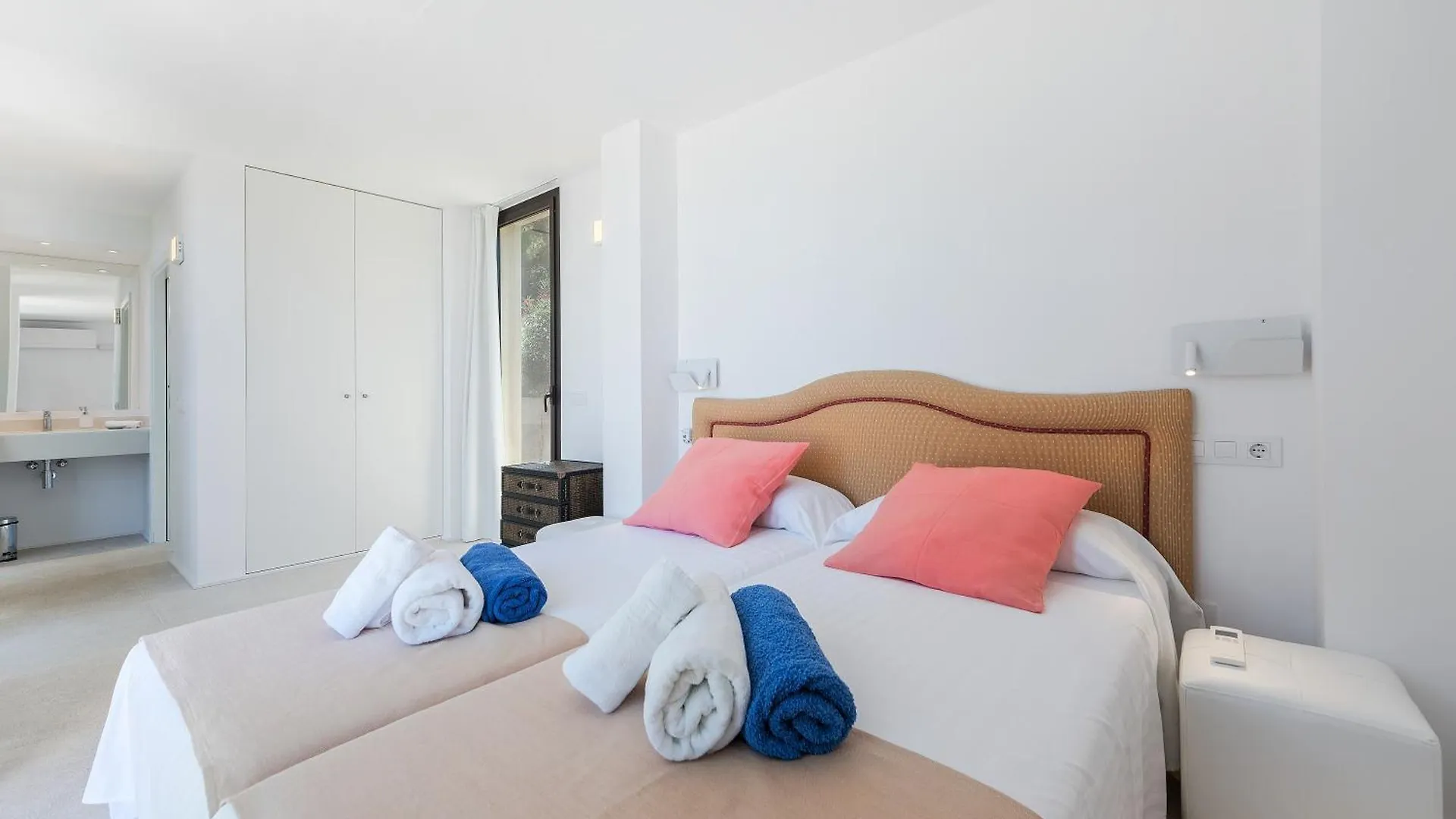 Cielo de Bonaire Villa Seablue Alcudia - By Emerald Stay 0*, Cielo de Bonaire ספרד